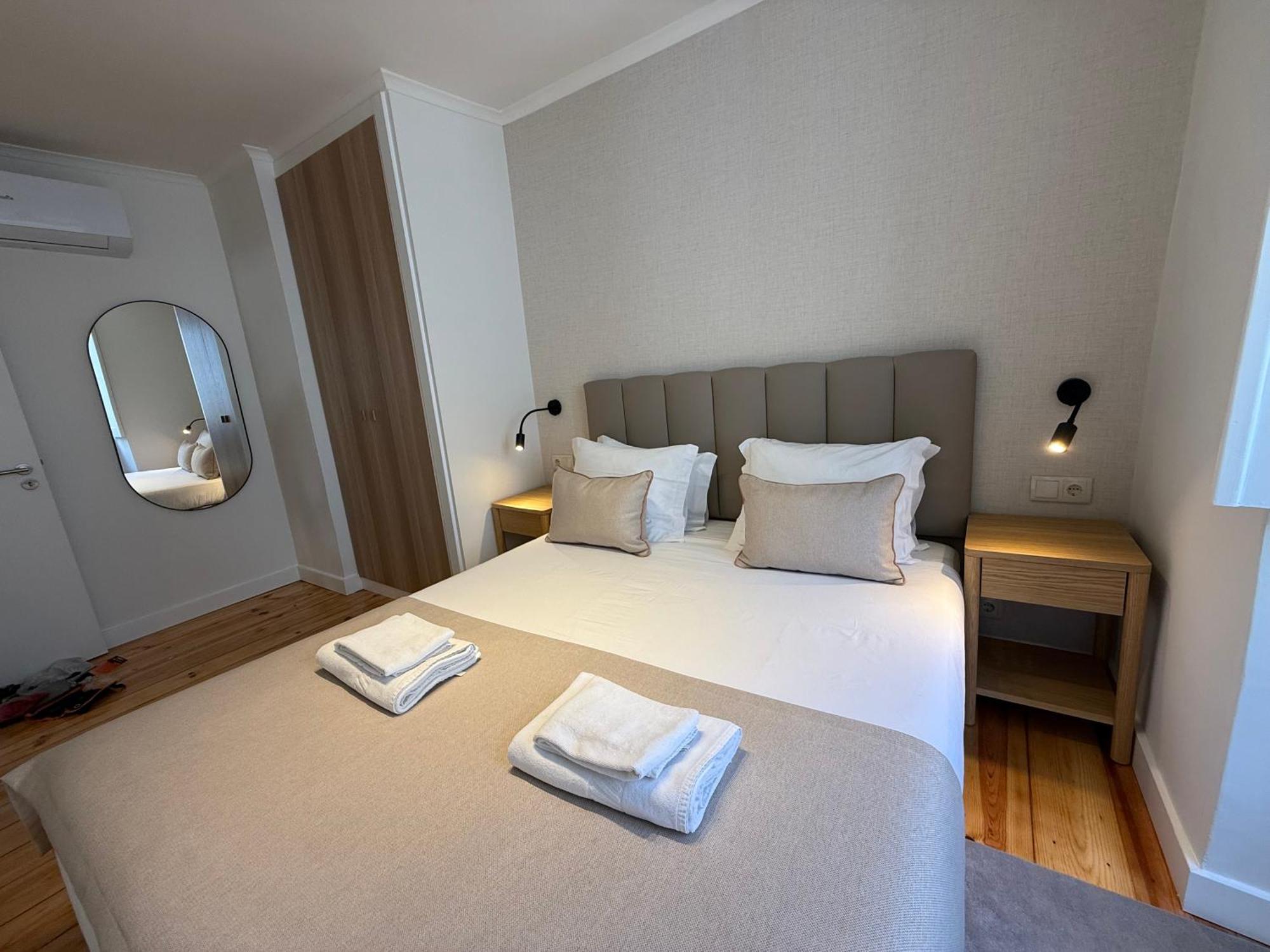 C1 Remodeld Beautiful Charming 2br - Bairro Alto Apartment Lisbon